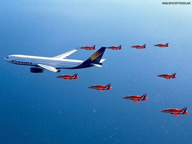 Redarrows_Airbus_Airtours